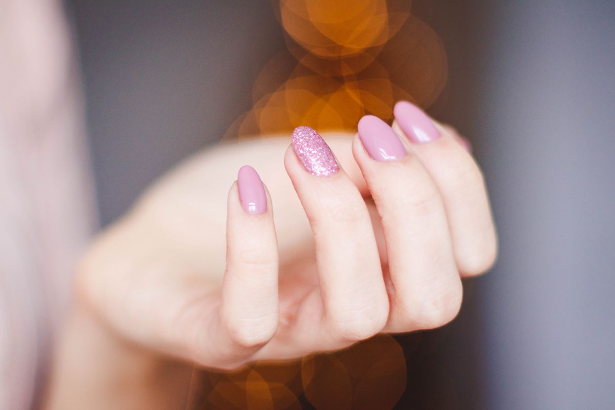 Natural pink gel nails by Susi's Nail Boutique